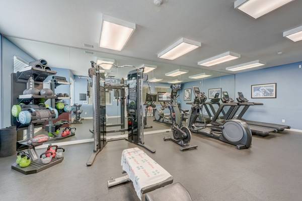 Listing photo 1 of 5