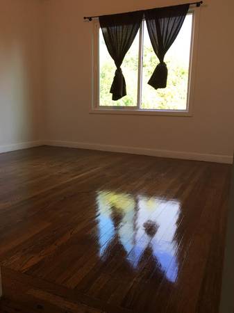 Listing photo 1 of 3
