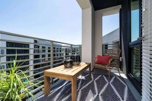 Listing photo 1 of 5