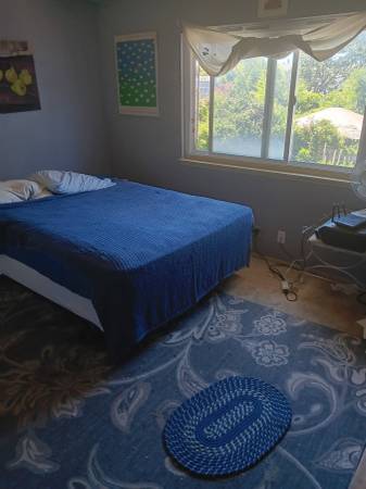 Listing photo 1 of 4