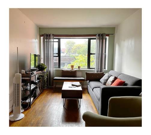 Listing photo 1 of 5