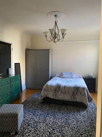 Listing photo 1 of 4