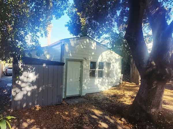 Listing photo 1 of 5