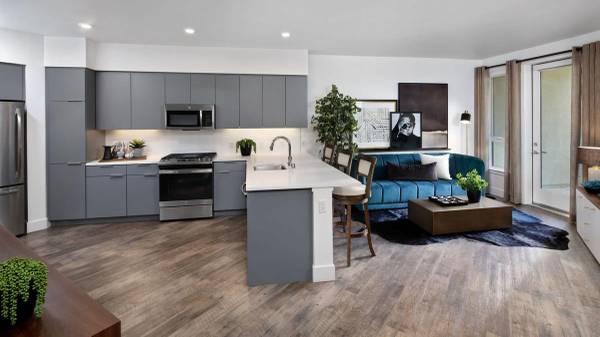 Listing photo 1 of 5