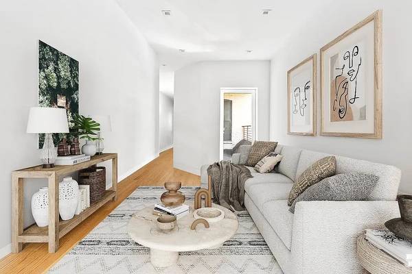 Listing photo 1 of 5