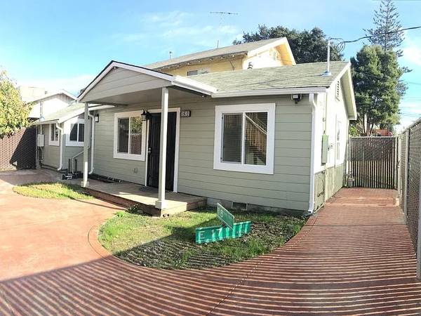 Listing photo 1 of 5