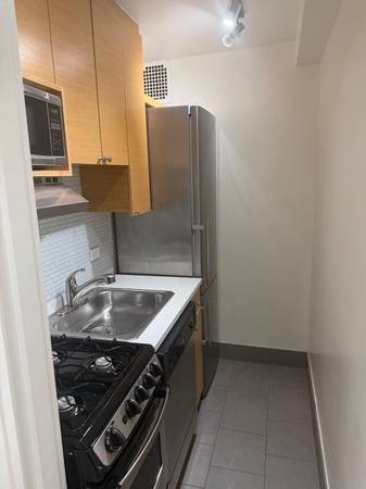 Listing photo 1 of 5