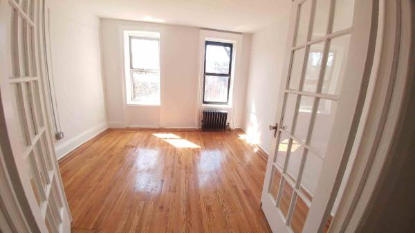 Listing photo 1 of 7