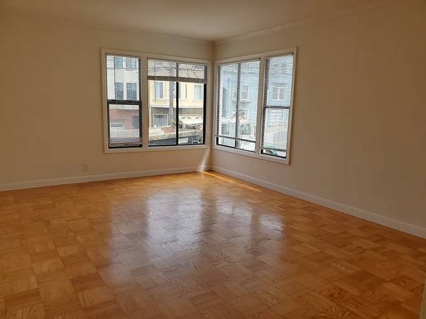 Listing photo 1 of 5