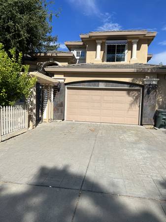 Listing photo 1 of 5