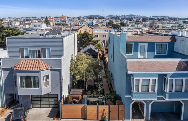 Listing photo 1 of 4