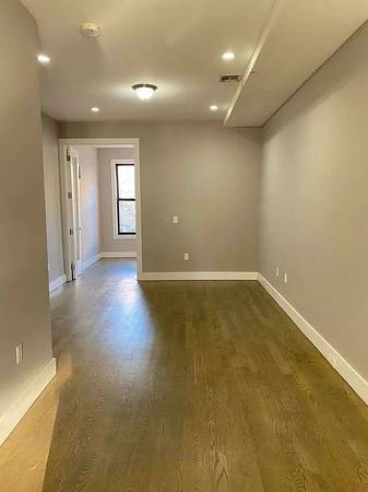 Listing photo 1 of 12