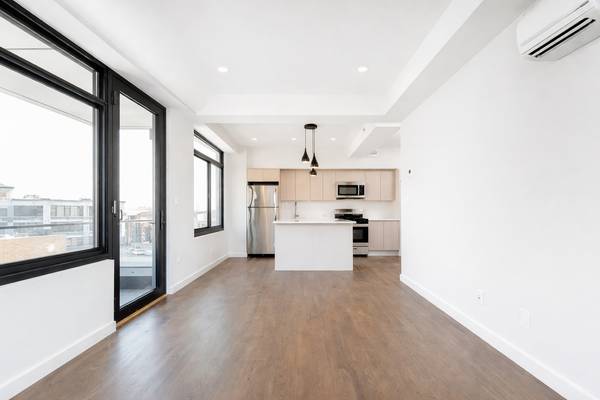 Listing photo 1 of 5