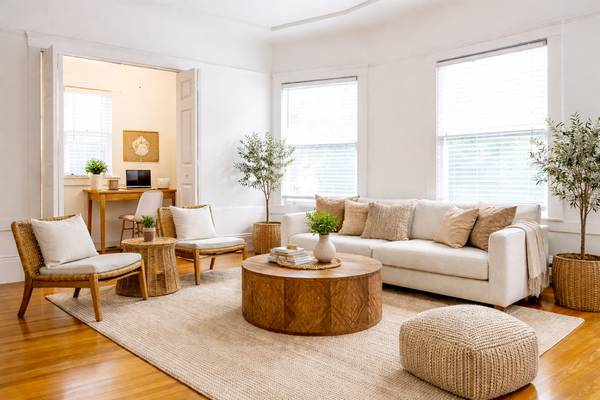 Listing photo 1 of 5