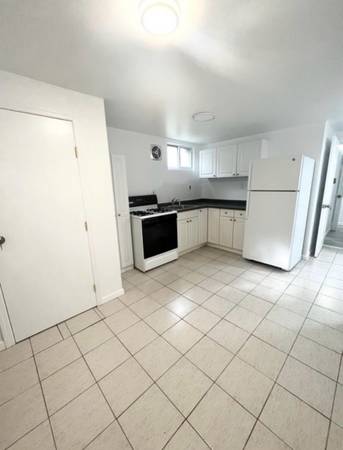 Listing photo 1 of 4