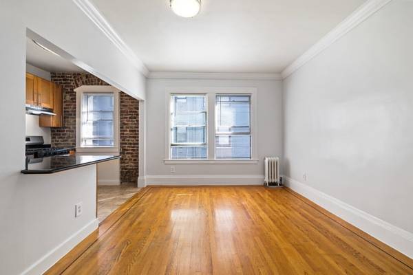 Listing photo 1 of 5