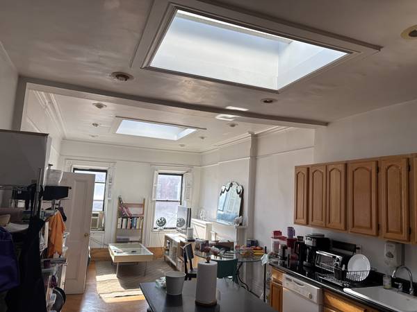 Listing photo 1 of 5