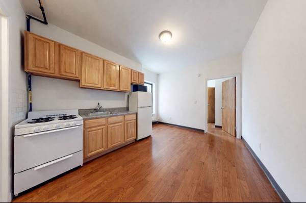 Listing photo 1 of 5