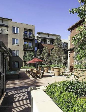 Listing photo 1 of 3