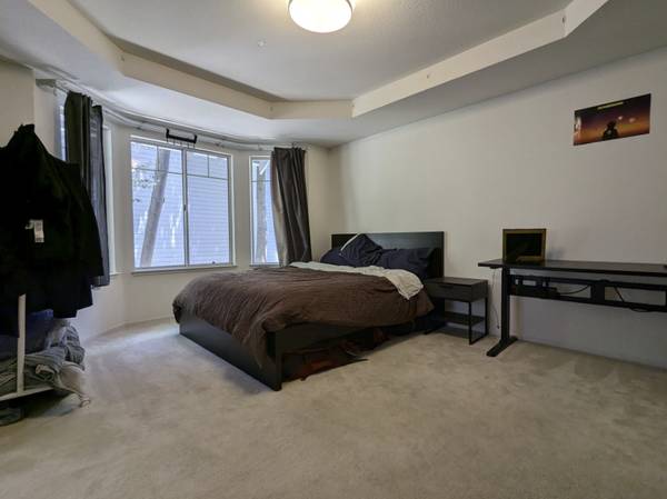 Listing photo 1 of 5
