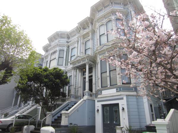 Listing photo 1 of 5