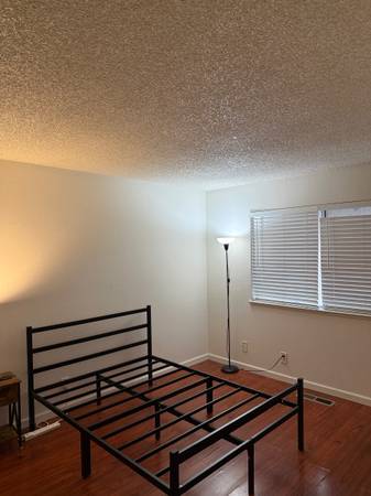 Listing photo 1 of 3