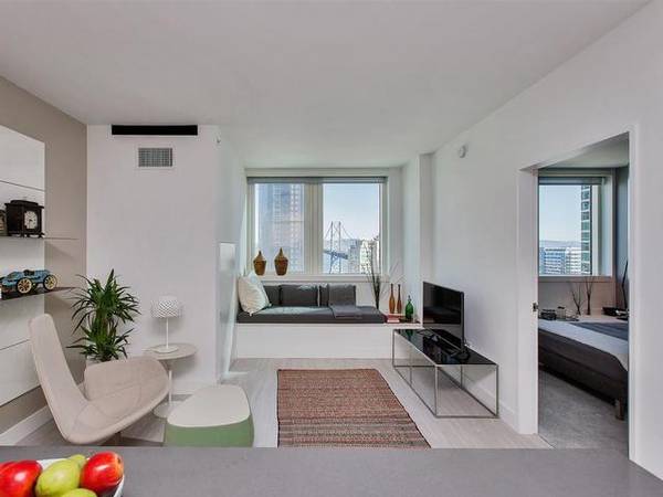 Listing photo 1 of 5