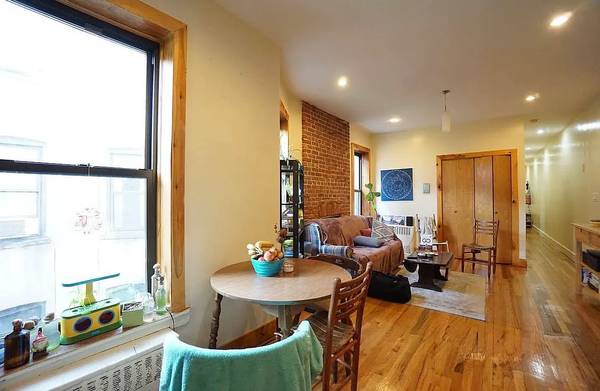 Listing photo 1 of 5