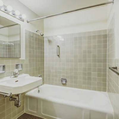 Listing photo 1 of 3