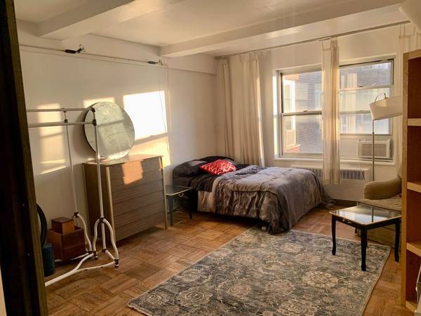 Listing photo 1 of 5