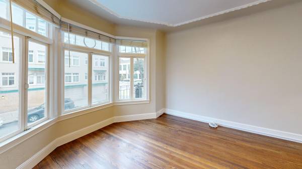 Listing photo 1 of 5