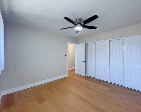 Listing photo 1 of 4