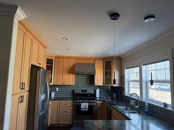 Listing photo 1 of 5