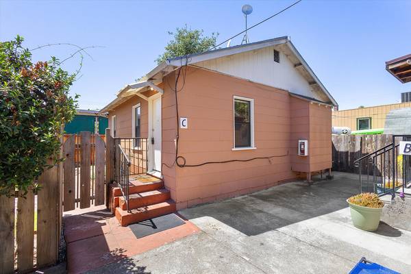 Listing photo 1 of 5