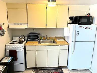 Listing photo 1 of 5
