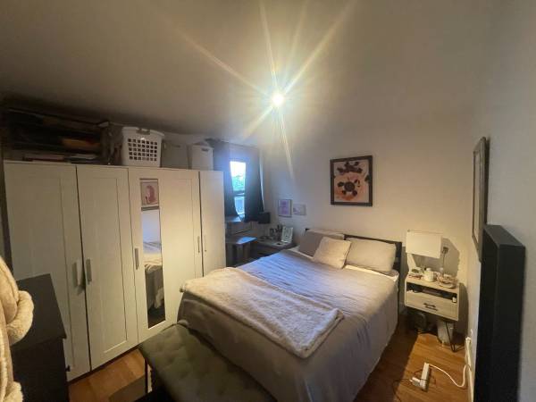 Listing photo 1 of 5