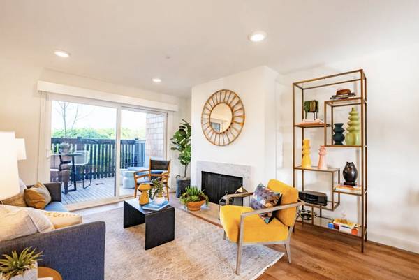 Listing photo 1 of 5