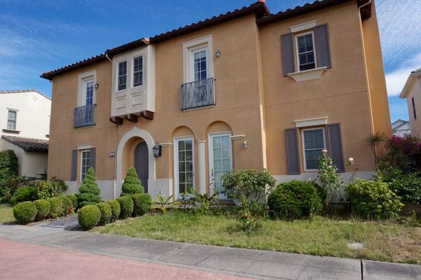 Listing photo 1 of 5