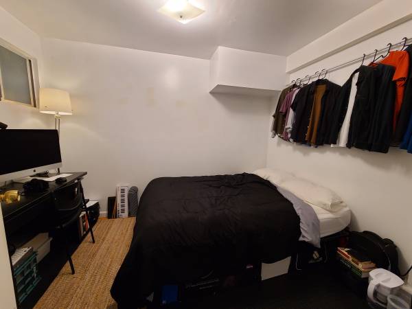 Listing photo 1 of 5