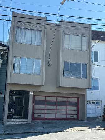 Listing photo 1 of 5