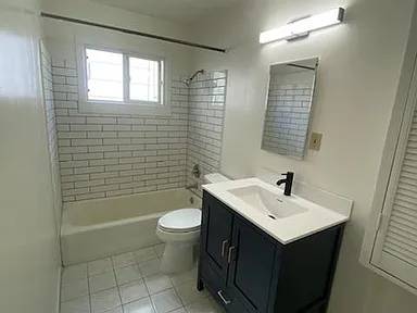 Listing photo 1 of 5