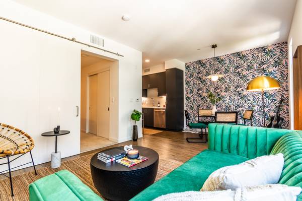 Listing photo 1 of 5