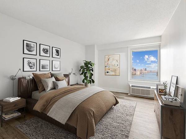 Listing photo 1 of 5