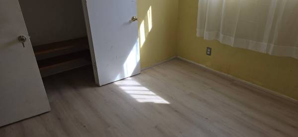 Listing photo 1 of 2