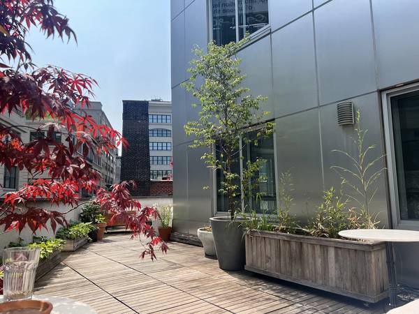 Listing photo 1 of 5