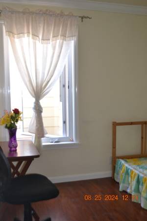 Listing photo 1 of 4