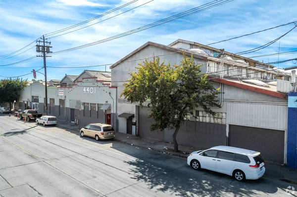 Listing photo 1 of 5