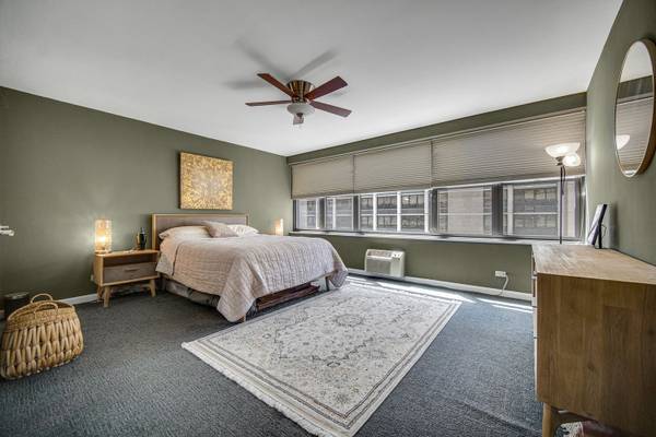 Listing photo 1 of 5
