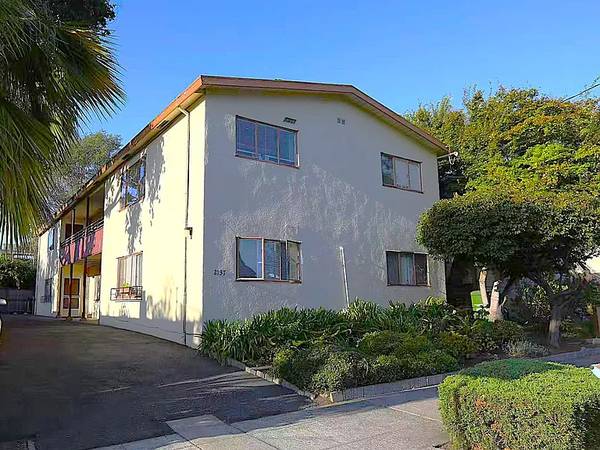 Listing photo 1 of 5