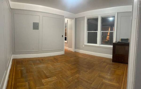 Listing photo 1 of 5